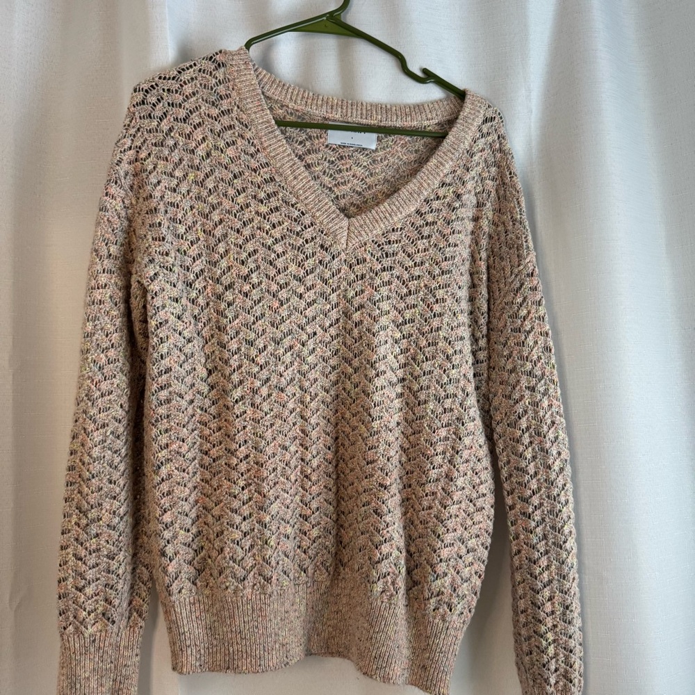 Old Navy Women's V-Neck Sweater in Multicolor Knit